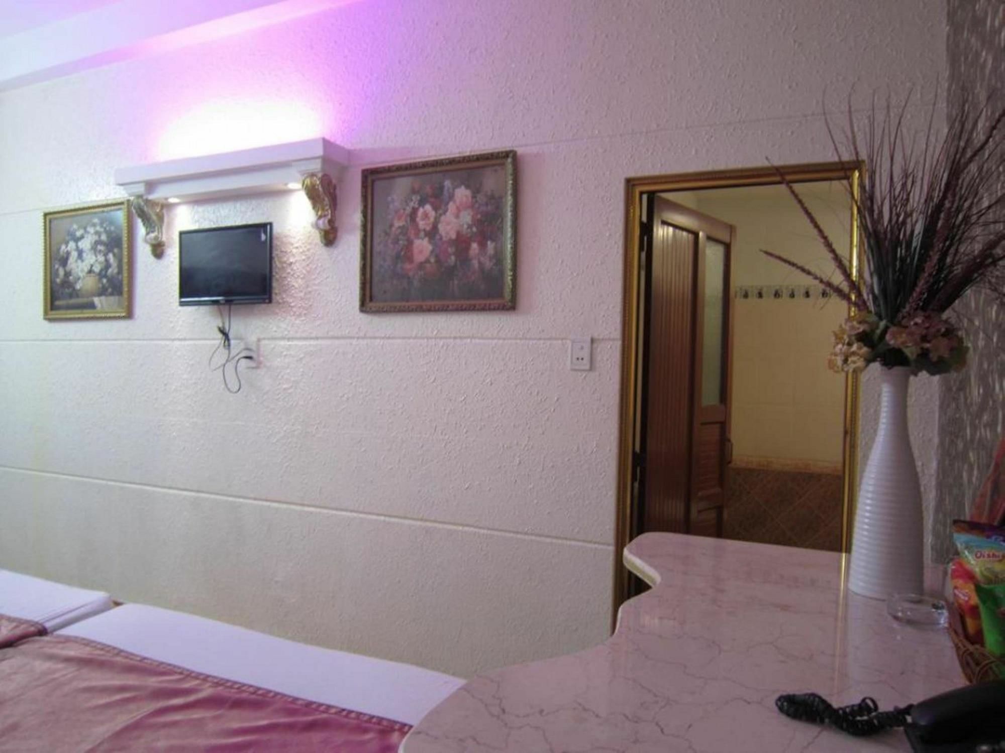 Tan Ha Hotel Хошимин Экстерьер фото