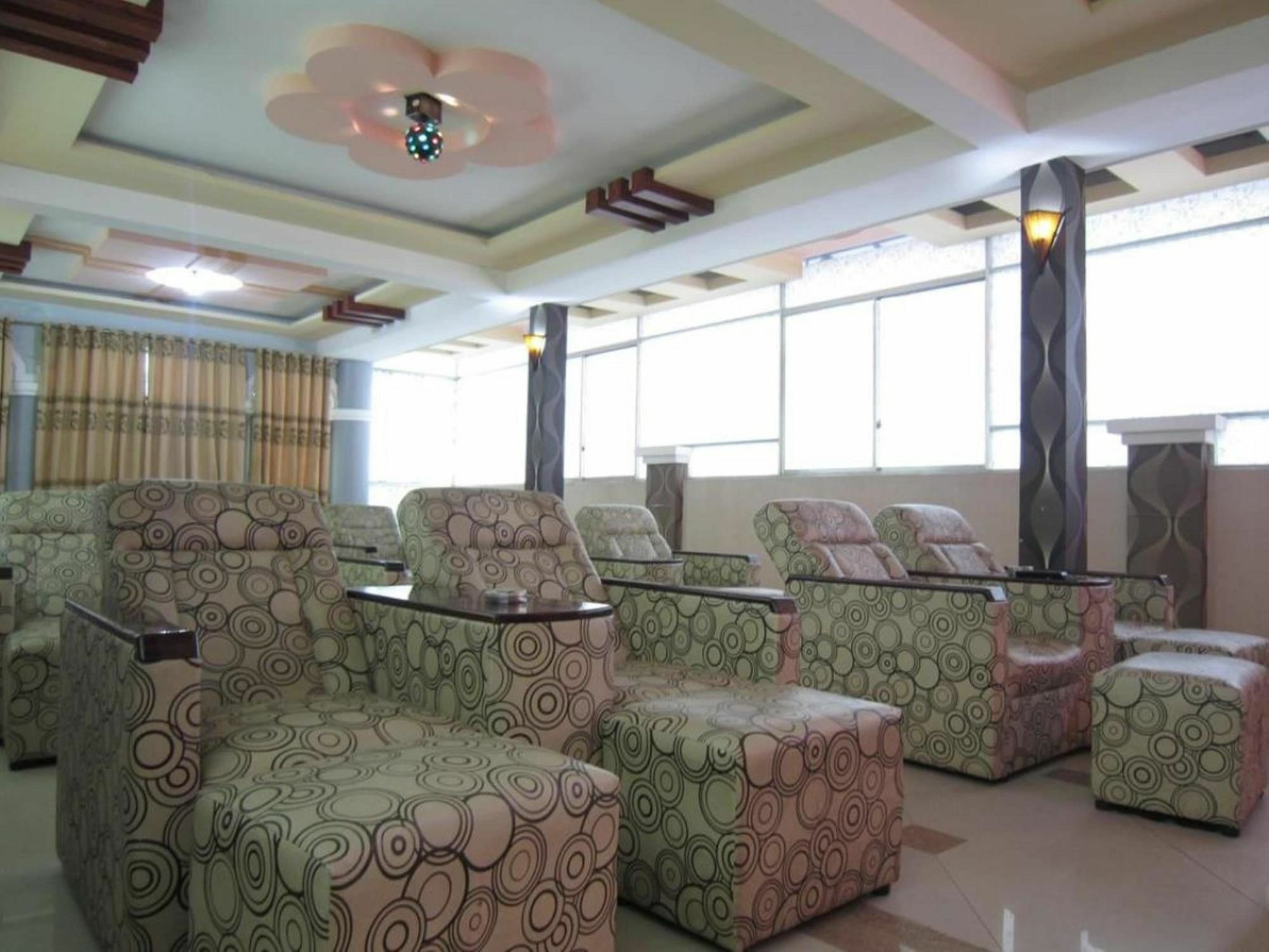 Tan Ha Hotel Хошимин Экстерьер фото